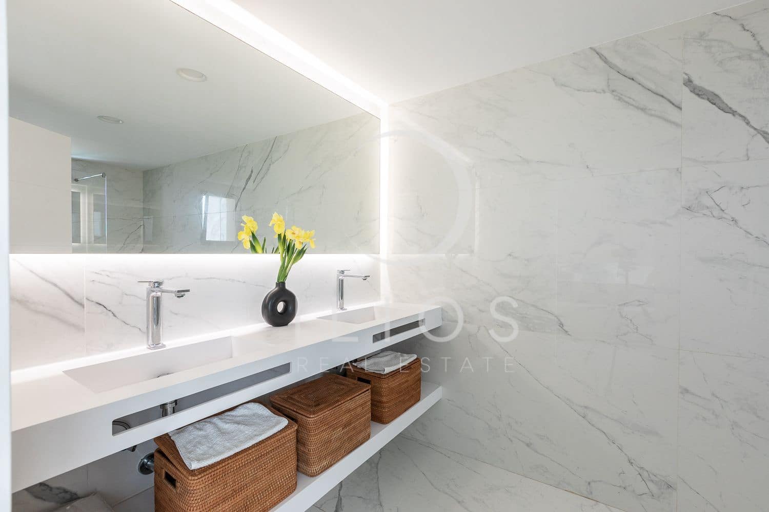 5 soveværelse Villa til salg i El Faro med swimmingpool - € 1.995.000 (Ref: 7685812)