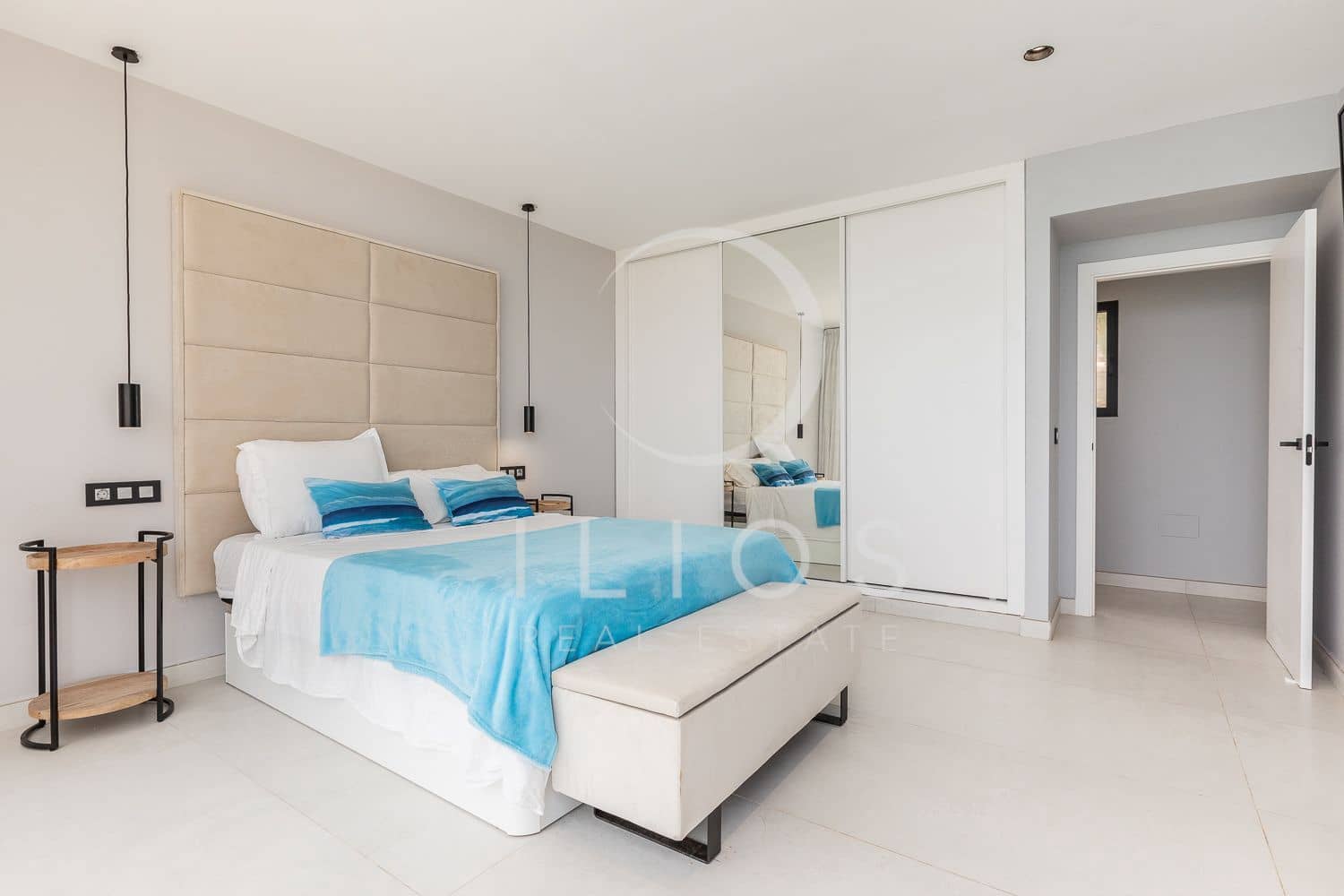 5 soveværelse Villa til salg i El Faro med swimmingpool - € 1.995.000 (Ref: 7685812)