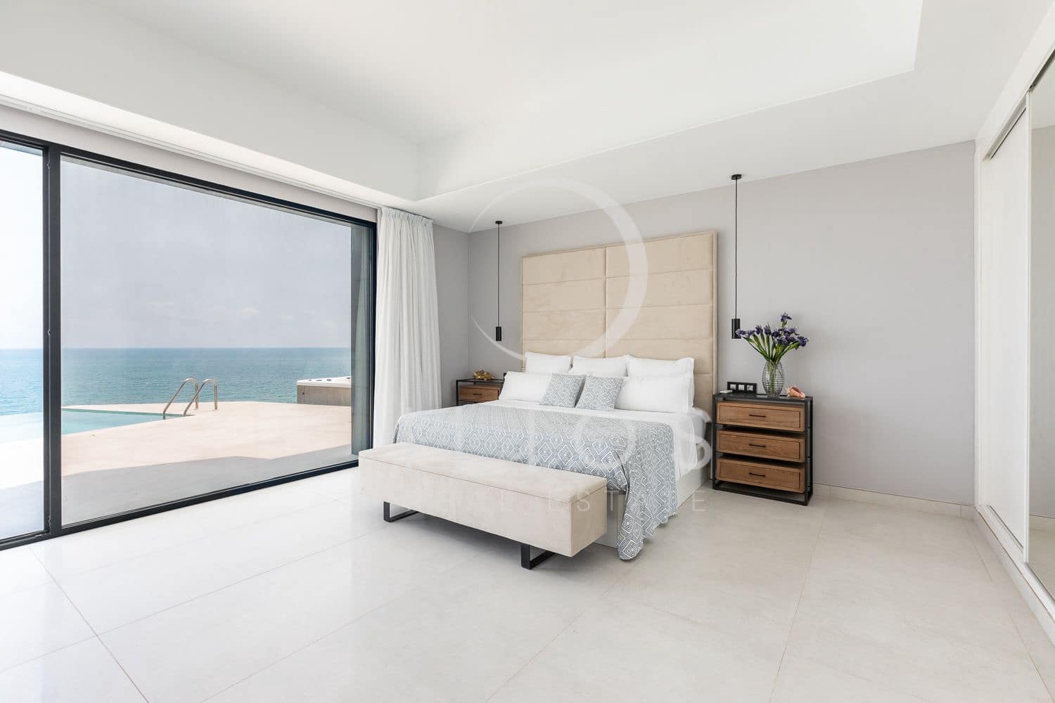 5 soveværelse Villa til salg i El Faro med swimmingpool - € 1.995.000 (Ref: 7685812)