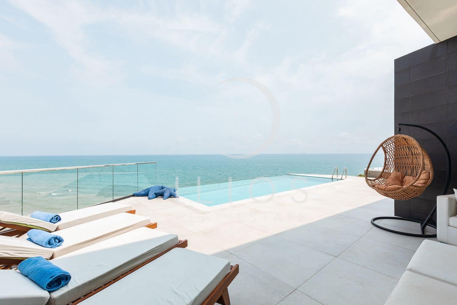 5 soveværelse Villa til salg i El Faro med swimmingpool - € 1.995.000 (Ref: 7685812)