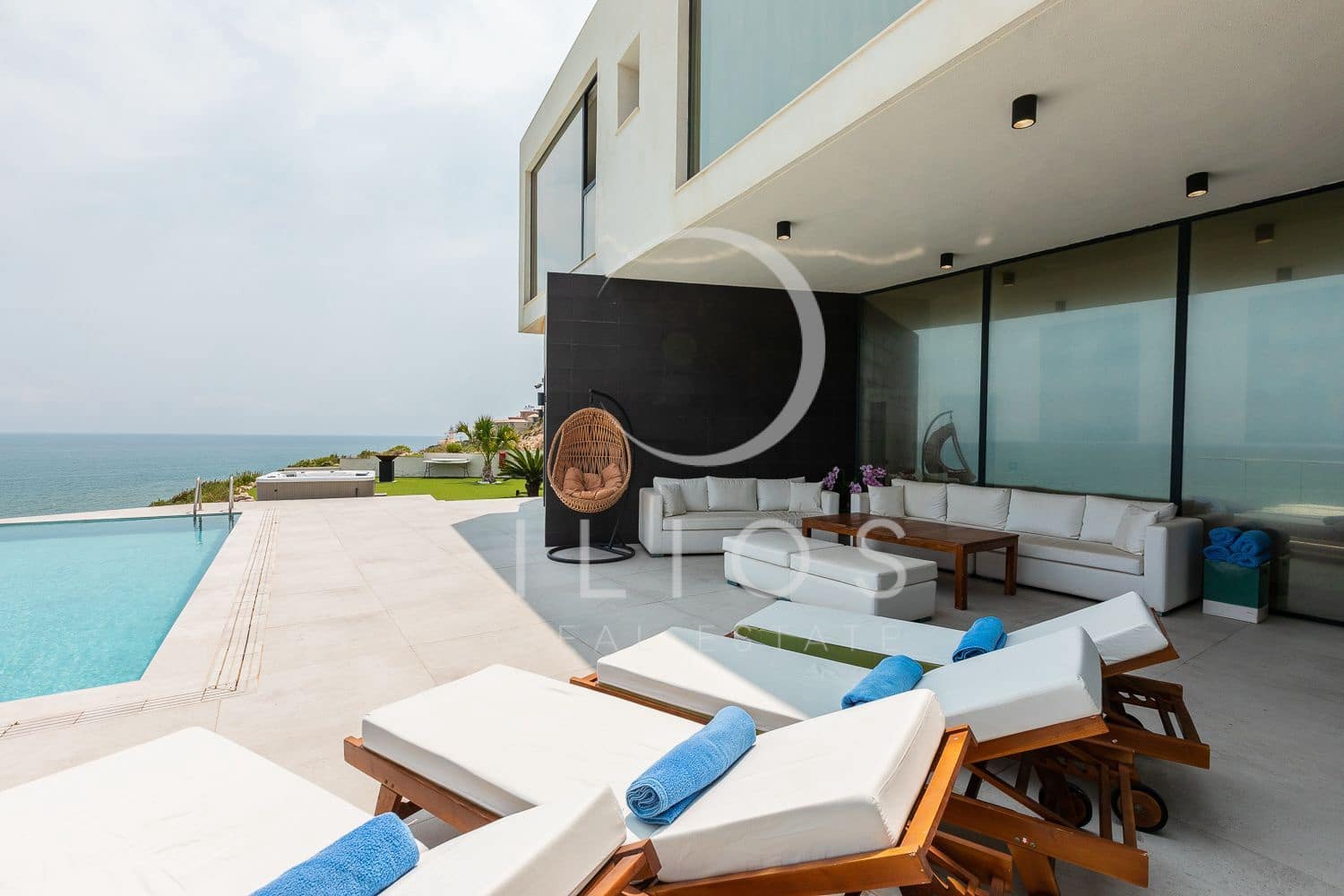 5 soveværelse Villa til salg i El Faro med swimmingpool - € 1.995.000 (Ref: 7685812)