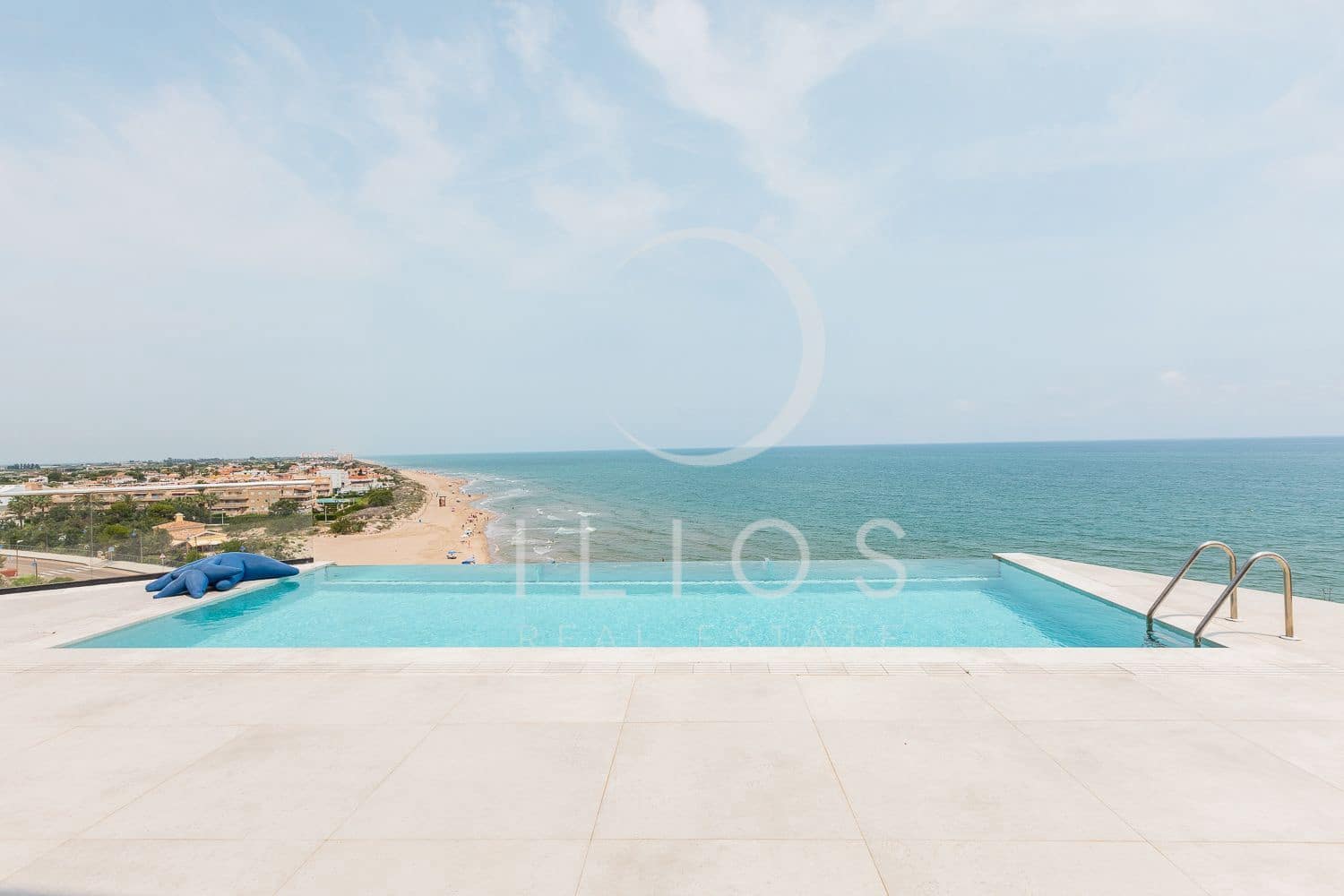 5 soveværelse Villa til salg i El Faro med swimmingpool - € 1.995.000 (Ref: 7685812)