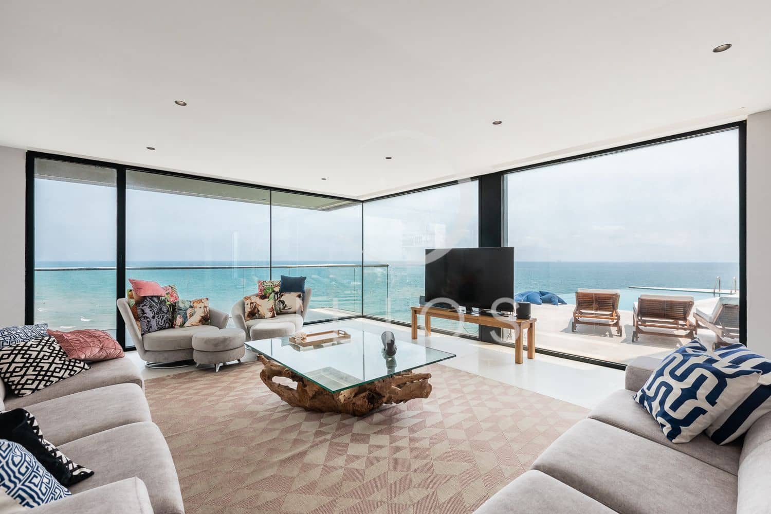 5 soveværelse Villa til salg i El Faro med swimmingpool - € 1.995.000 (Ref: 7685812)