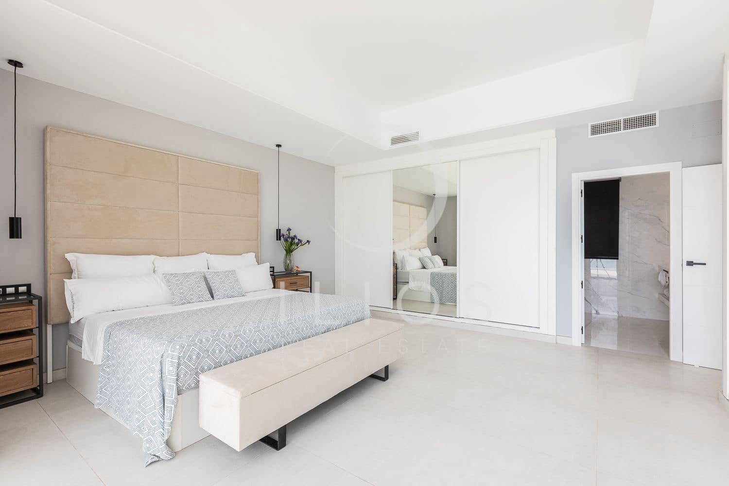 5 soveværelse Villa til salg i El Faro med swimmingpool - € 1.995.000 (Ref: 7685812)