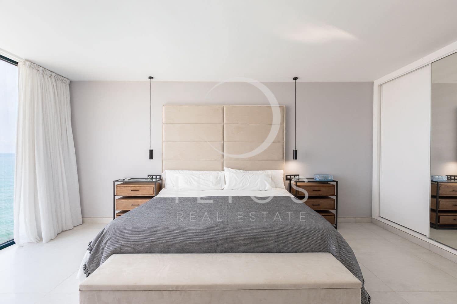 5 soveværelse Villa til salg i El Faro med swimmingpool - € 1.995.000 (Ref: 7685812)