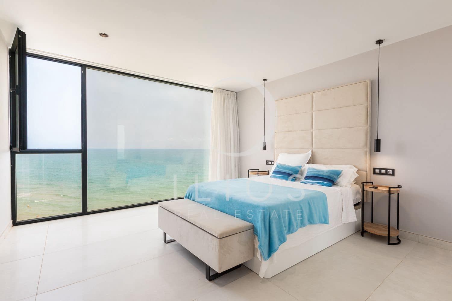 5 soveværelse Villa til salg i El Faro med swimmingpool - € 1.995.000 (Ref: 7685812)