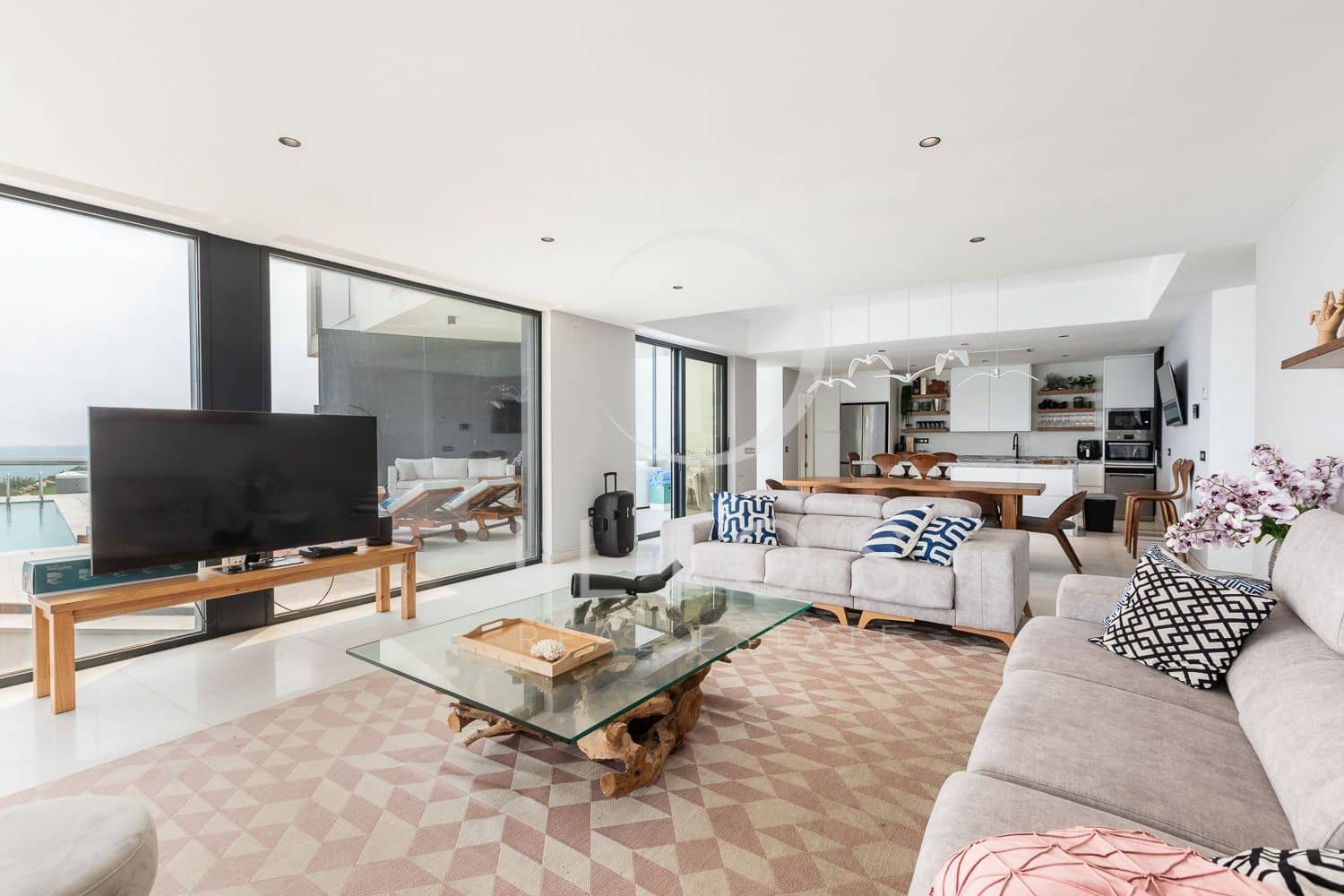 5 soveværelse Villa til salg i El Faro med swimmingpool - € 1.995.000 (Ref: 7685812)