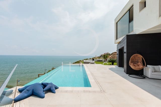 Chalet de 5 habitaciones en El Faro, Mijas en venta con piscina - 1.895.000 € (Ref: 7685812)