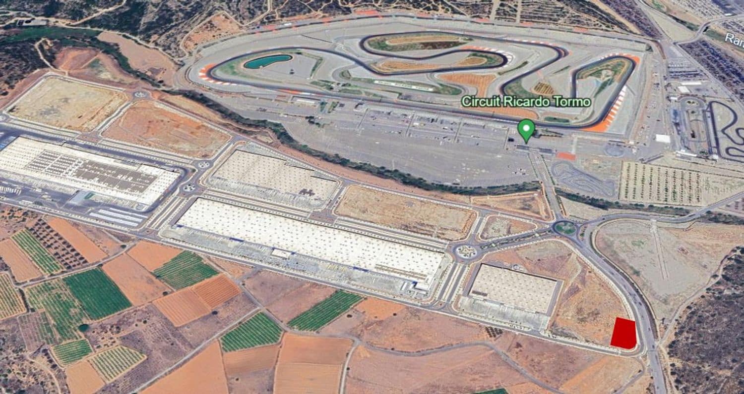 Ubebygd land til salgs i Chiva - € 350 000 (Ref: 8190460)