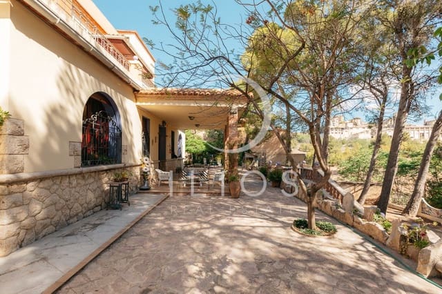 10 soverom Villa til salgs i Buñol med svømmebasseng - € 900 000 (Ref: 8327559)