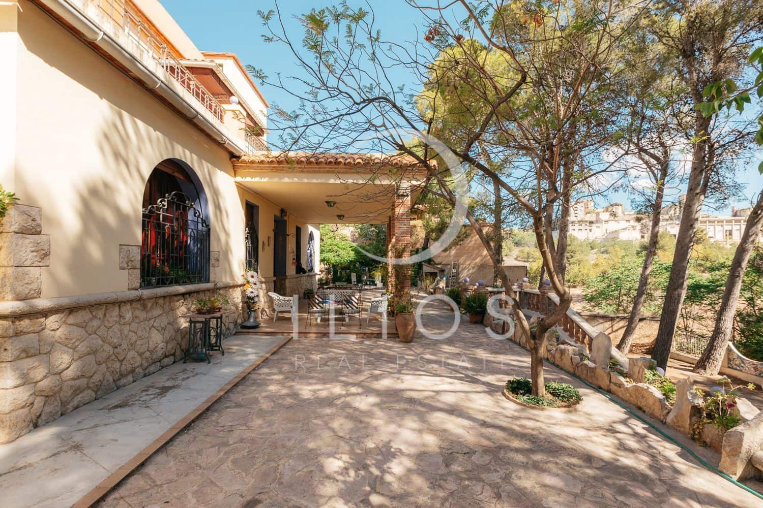 10 soverom Villa til salgs i Bunol med svømmebasseng garasje - € 900 000 (Ref: 8327559)