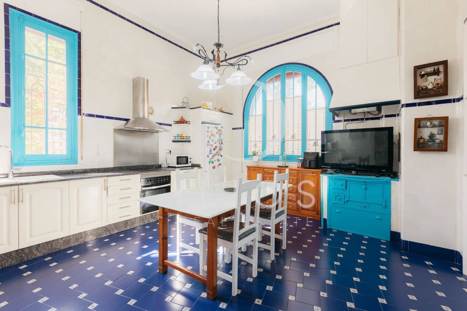 10 soverom Villa til salgs i Bunol med svømmebasseng garasje - € 900 000 (Ref: 8327559)