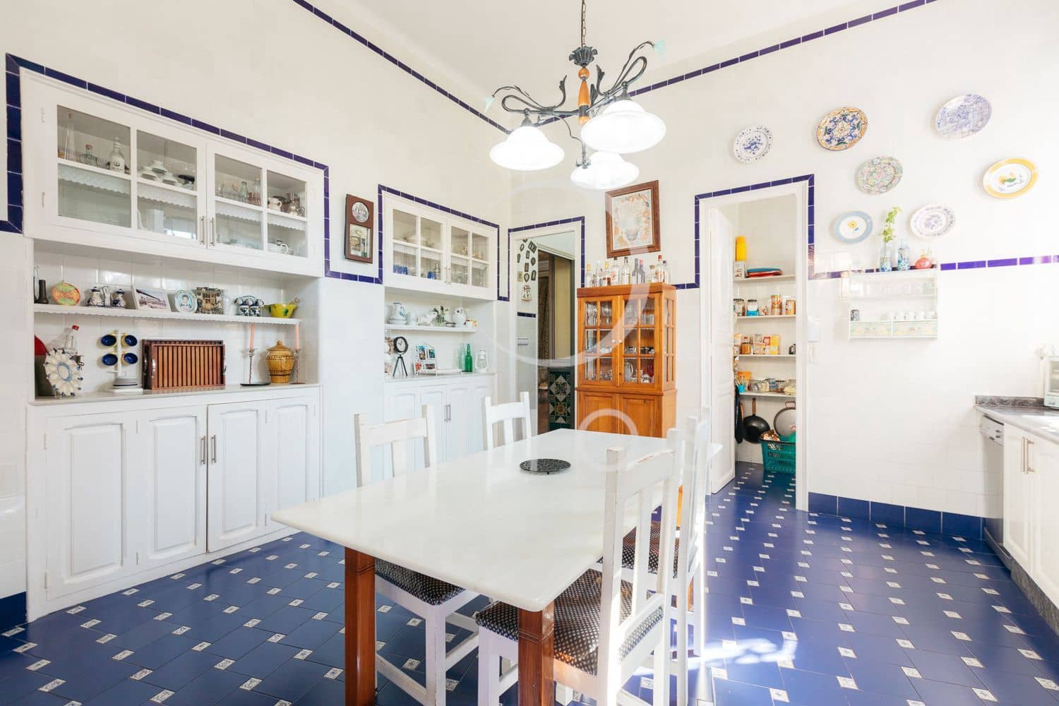 10 soverom Villa til salgs i Bunol med svømmebasseng garasje - € 900 000 (Ref: 8327559)