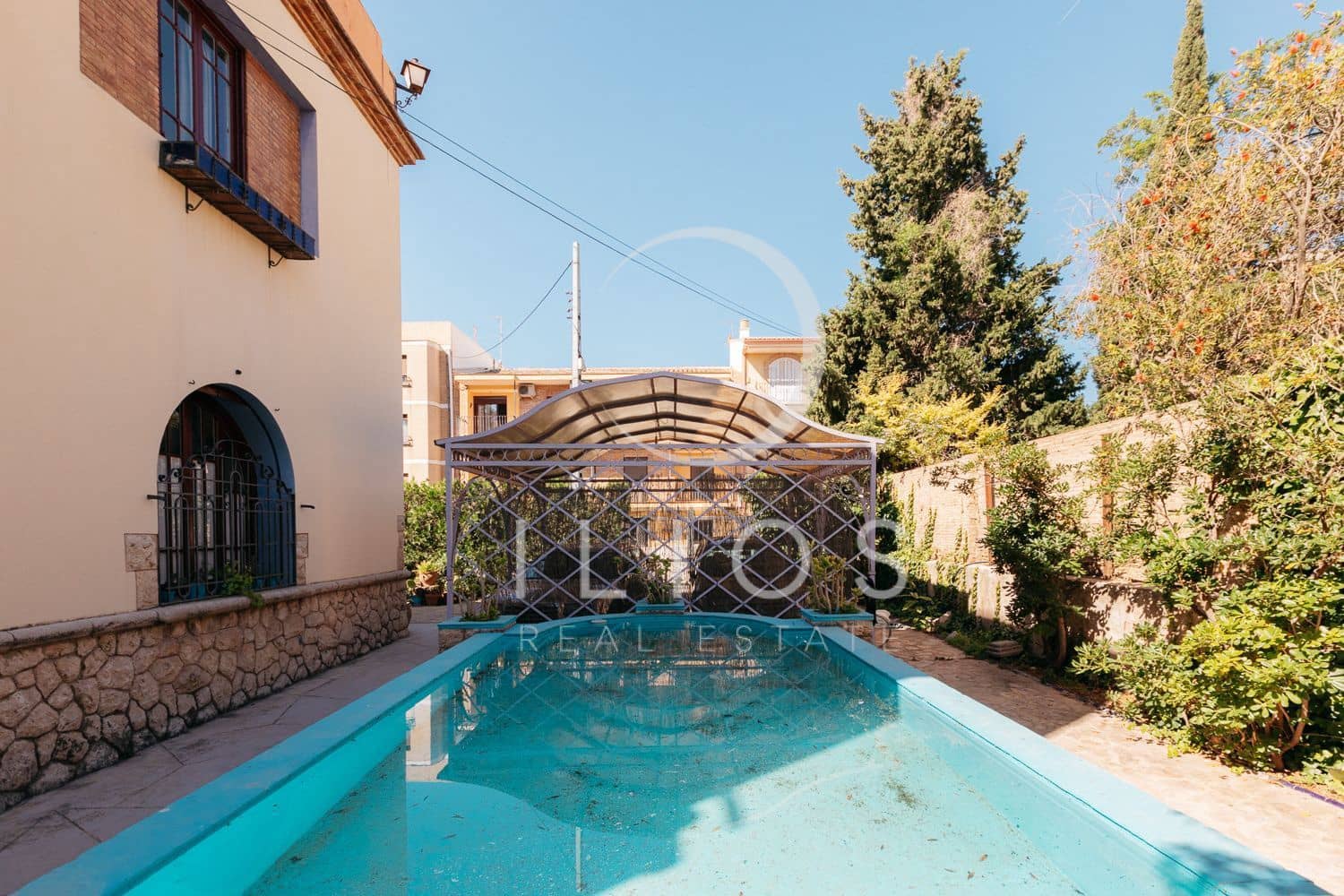 10 soverom Villa til salgs i Bunol med svømmebasseng garasje - € 900 000 (Ref: 8327559)