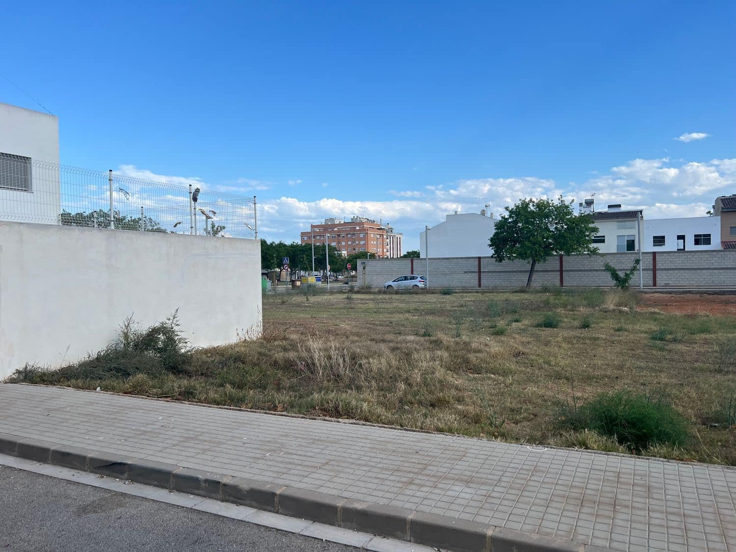 Grunde uden byggetilladelser til salg i Silla - € 750.000 (Ref: 8420332)