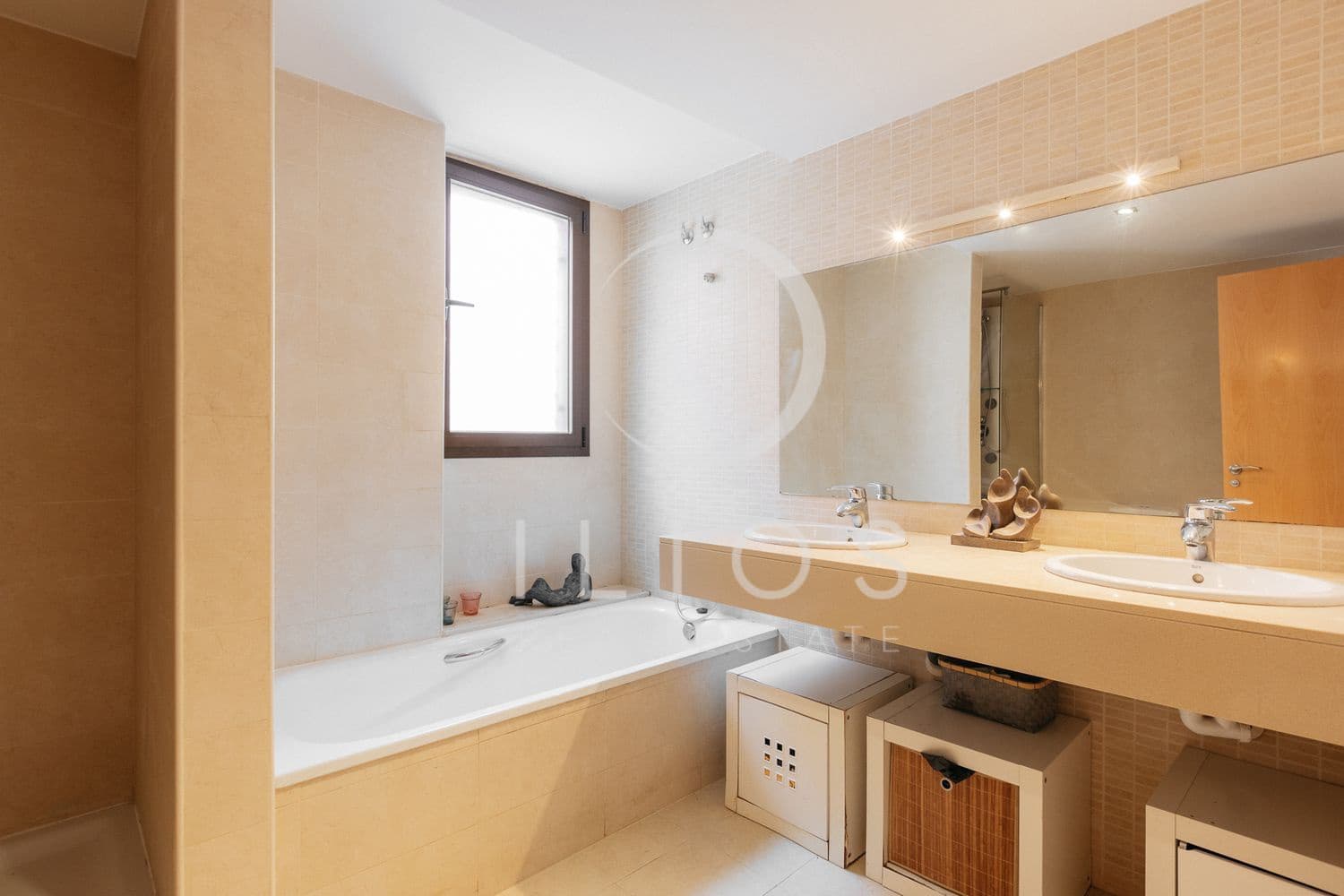 6 soverom Hus til salgs i Betera med svømmebasseng - € 630 000 (Ref: 8423409)