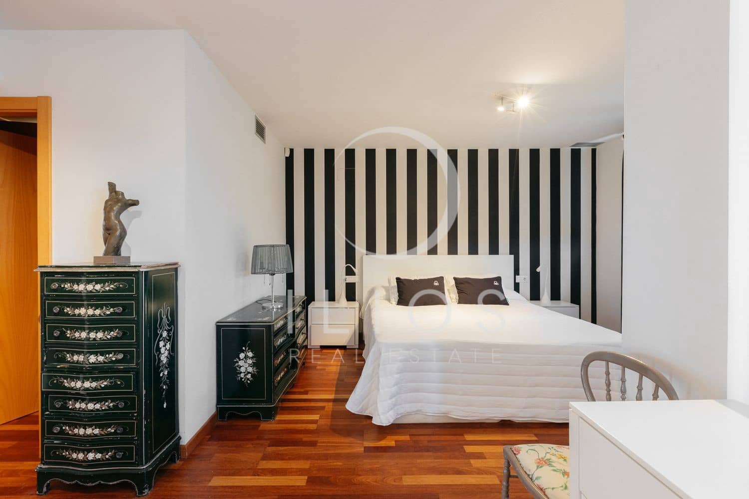 6 soverom Hus til salgs i Betera med svømmebasseng - € 630 000 (Ref: 8423409)