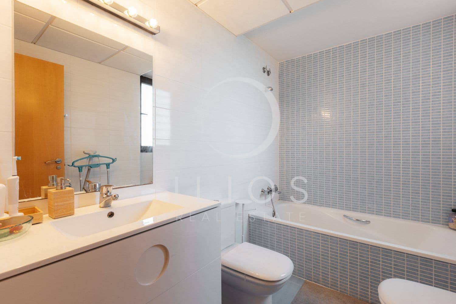 6 soverom Hus til salgs i Betera med svømmebasseng - € 630 000 (Ref: 8423409)