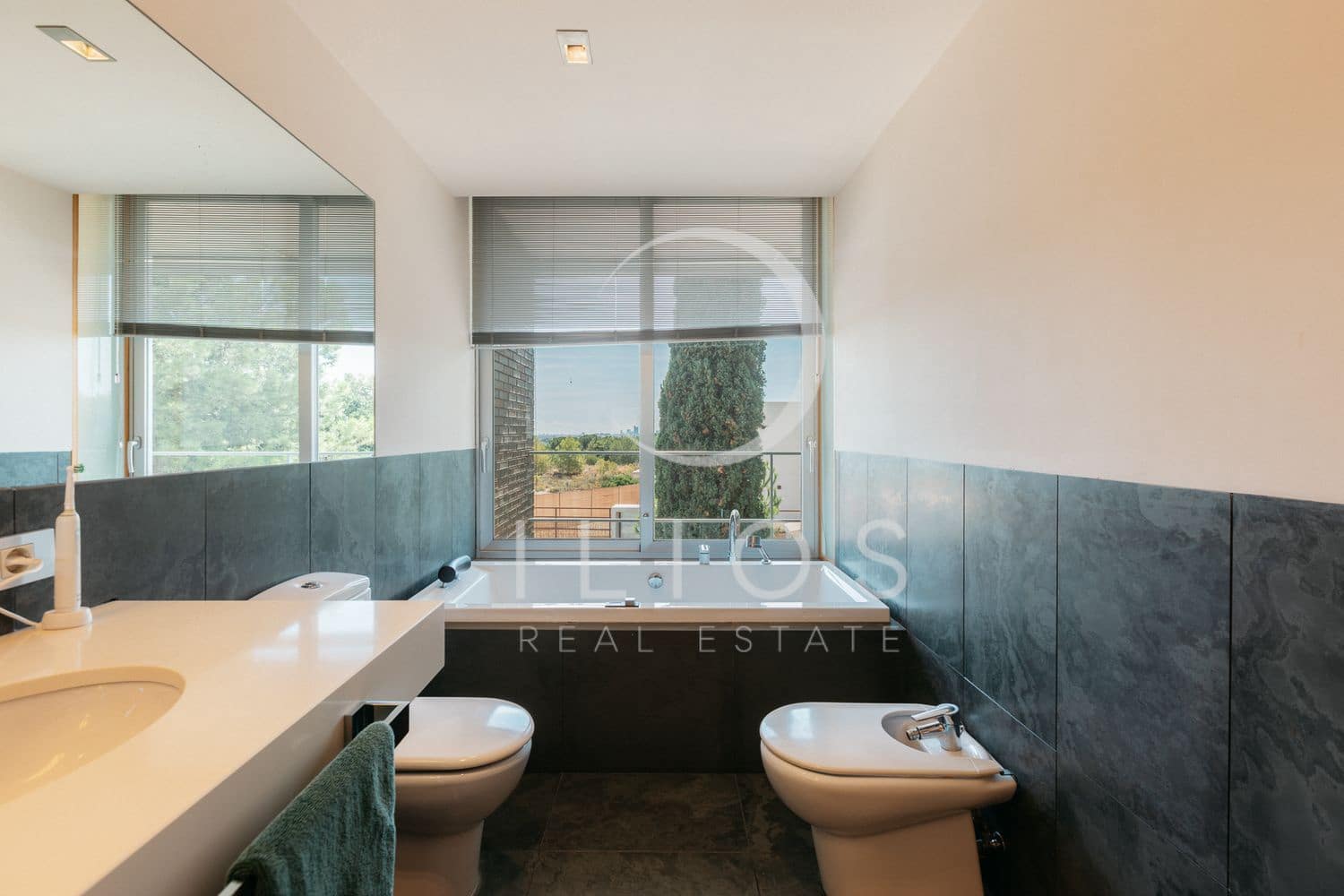 5 soverom Villa til salgs i Godella med svømmebasseng - € 1 350 000 (Ref: 8536800)