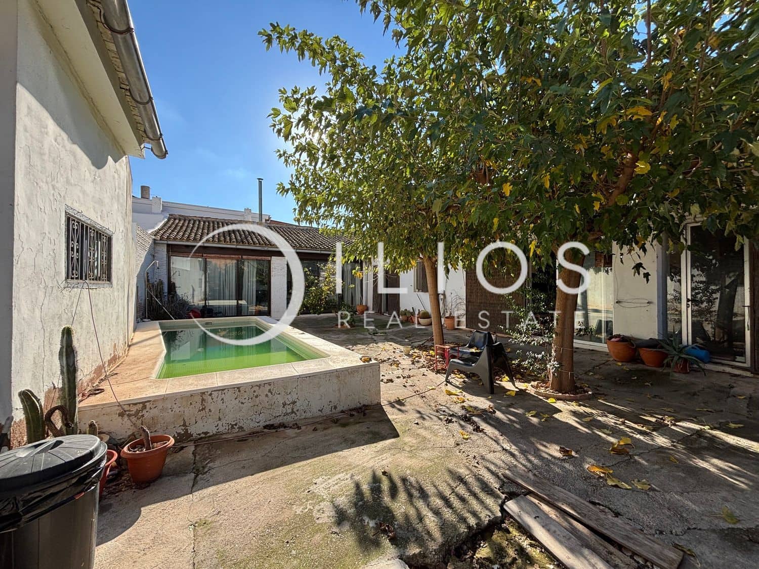 4 bedroom Finca/Country House for sale in Masarrochos / Massarrojos with pool - € 450,000 (Ref: 8683296)