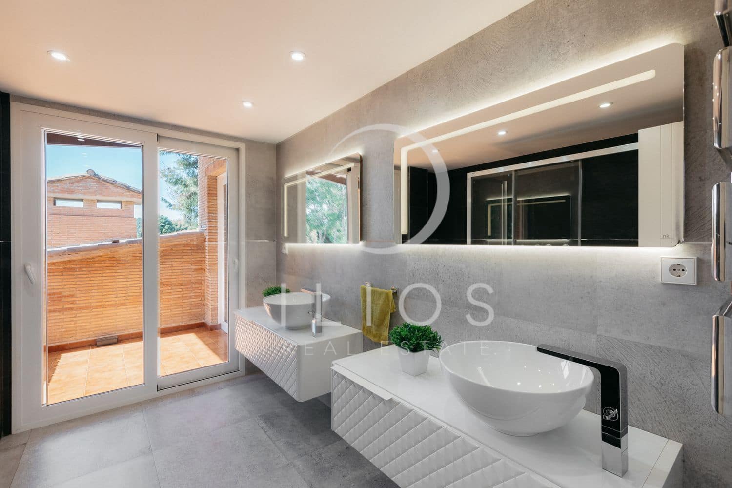 5 slaapkamer Villa te koop in Pucol met zwembad - € 1.250.000 (Ref: 8854610)