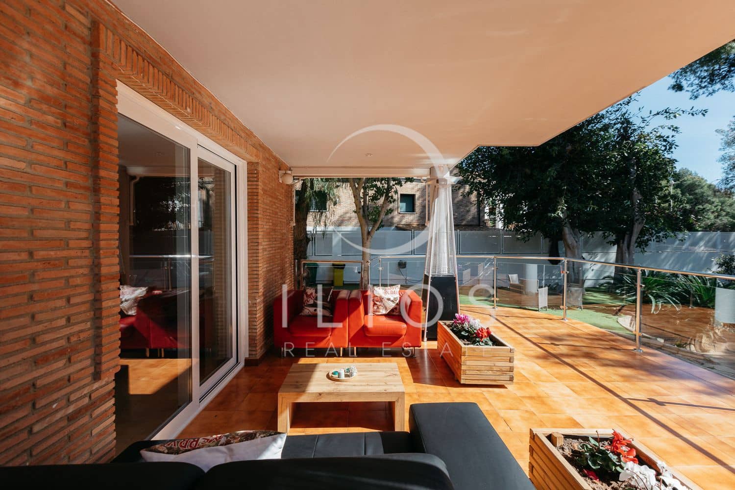 5 slaapkamer Villa te koop in Pucol met zwembad - € 1.250.000 (Ref: 8854610)