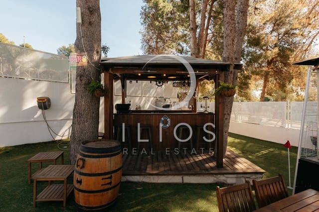 5 bedroom Villa for sale in Puçol with pool - € 1,250,000 (Ref: 8854610)