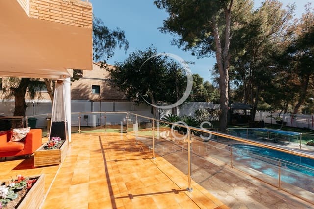 5 bedroom Villa for sale in Puçol with pool - € 1,250,000 (Ref: 8854610)