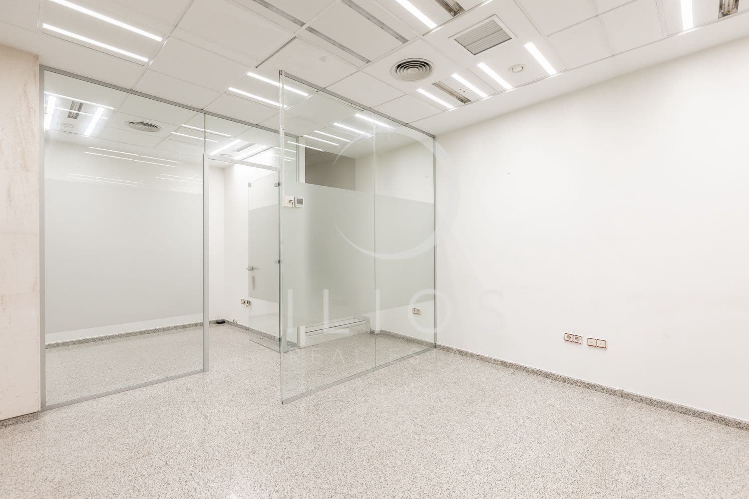 Komercyjne na sprzedaż w Miasto Walencja - 600 000 € (Ref: 8916188)