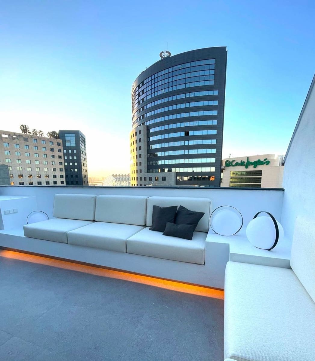3 soveværelse Penthouse til salg i Valencia by med swimmingpool garage - € 875.000 (Ref: 8972209)
