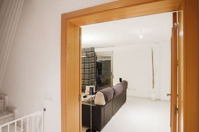 6 soveværelse Villa til salg i Montserrat med swimmingpool - € 436.000 (Ref: 8981544)