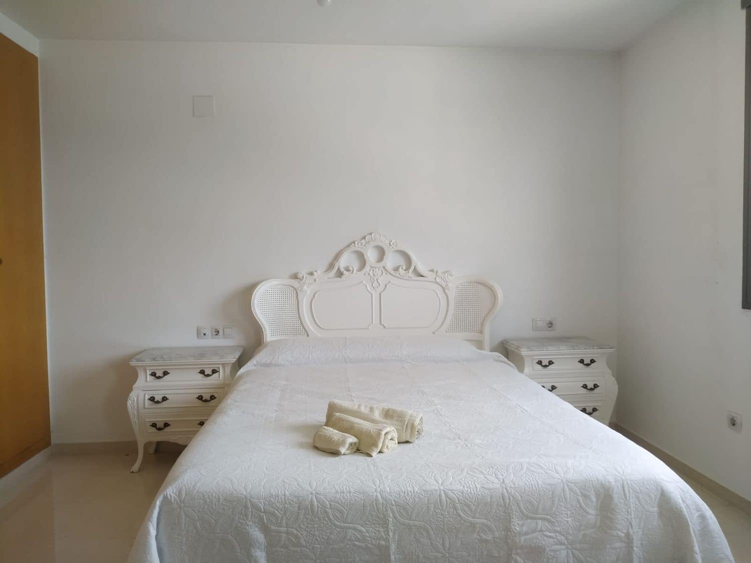 6 soveværelse Villa til salg i Montserrat med swimmingpool - € 436.000 (Ref: 8981544)