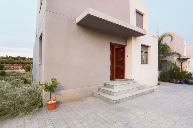 6 soverom Villa til salgs i Montserrat med svømmebasseng garasje - € 436 000 (Ref: 8981544)