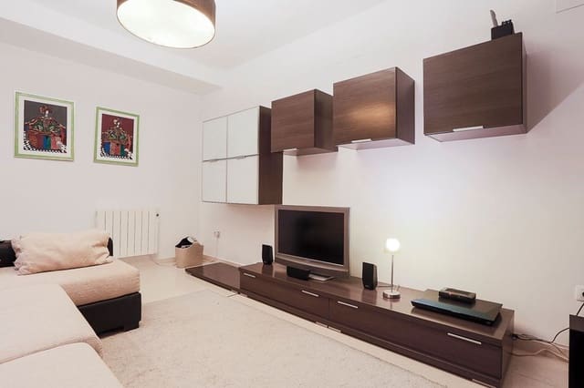 6 soverom Villa til salgs i Montserrat med svømmebasseng garasje - € 436 000 (Ref: 8981544)