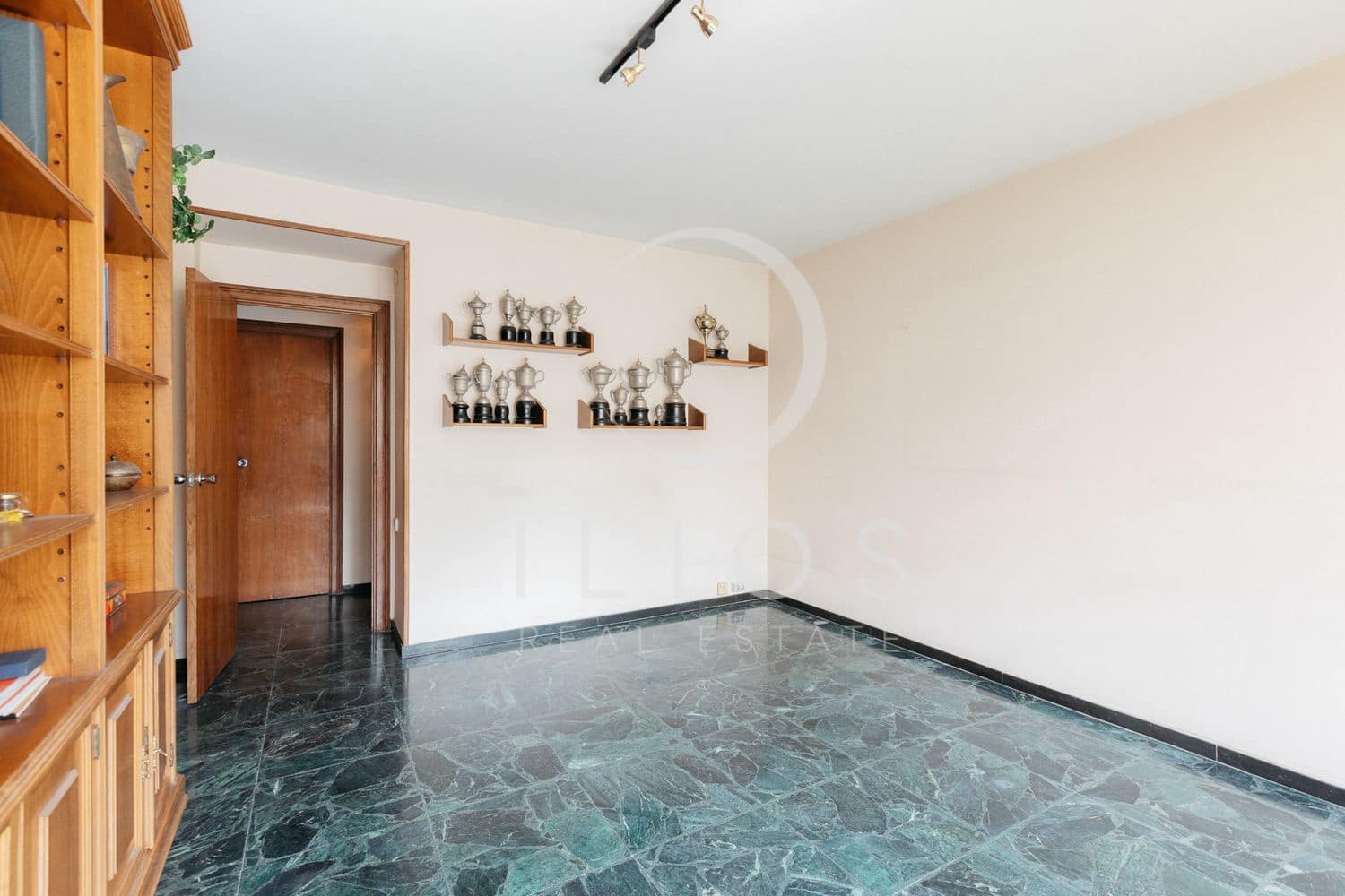 5 soveværelse Lejlighed til salg i Valencia by - € 1.200.000 (Ref: 9075034)