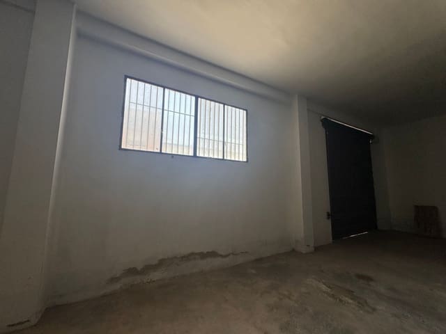 Commercial for rent in Silla - € 900 (Ref: 9075036)