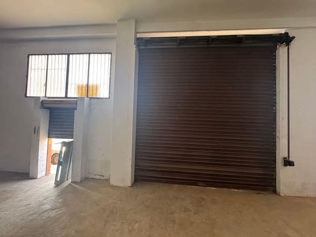Commercial for rent in Silla - € 900 (Ref: 9075036)