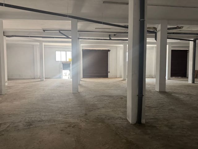 Commercial for rent in Silla - € 900 (Ref: 9075036)