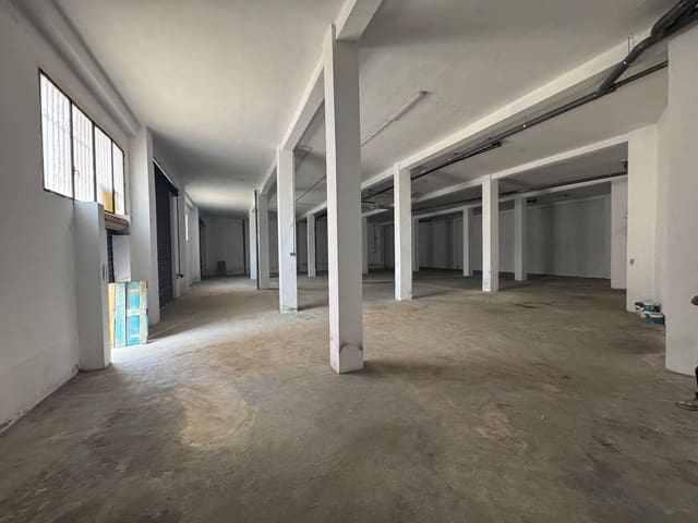 Commercial for rent in Silla - € 900 (Ref: 9075036)