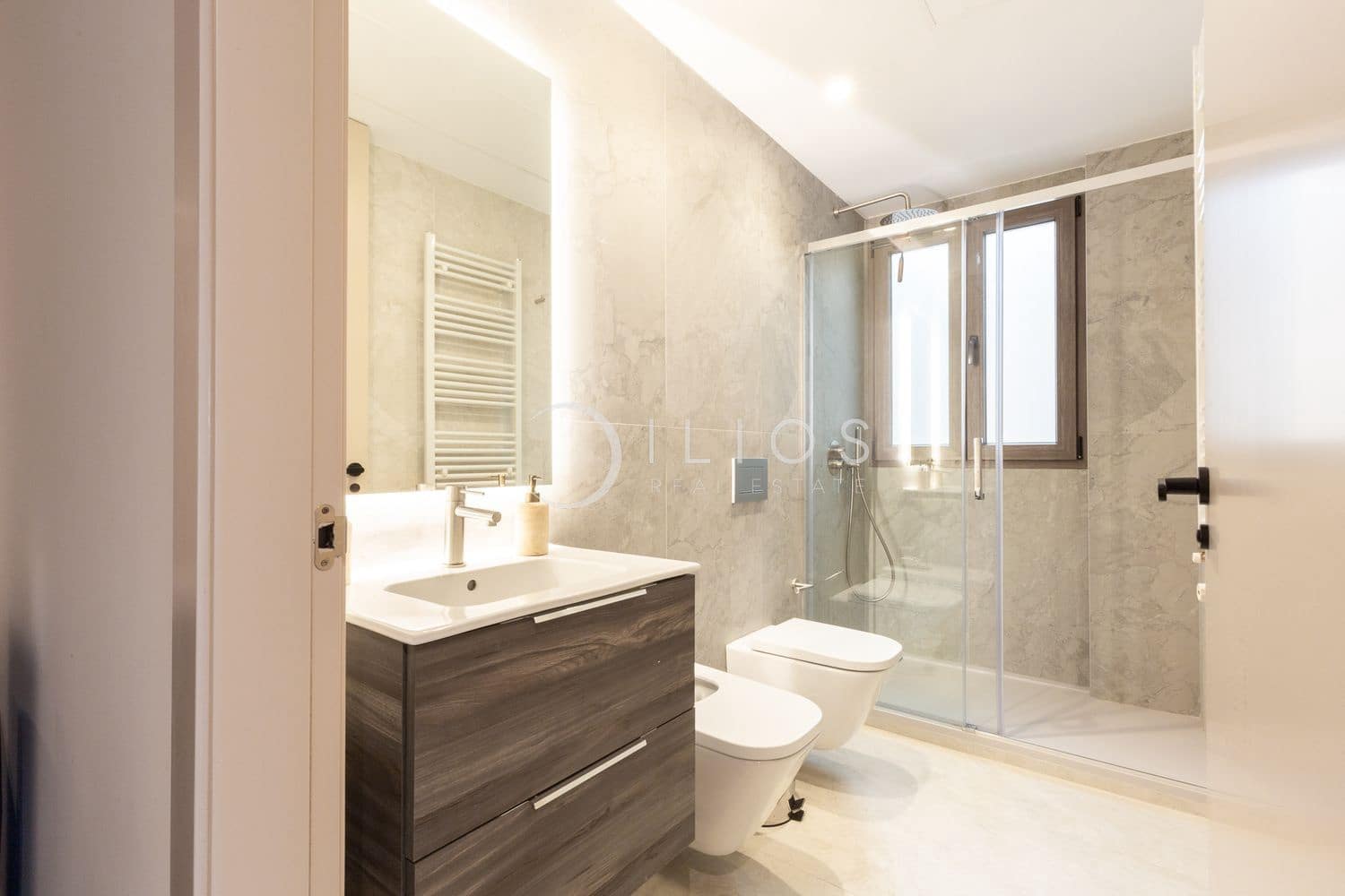 3 soveværelse Lejlighed til salg i Valencia by - € 1.100.000 (Ref: 9142685)