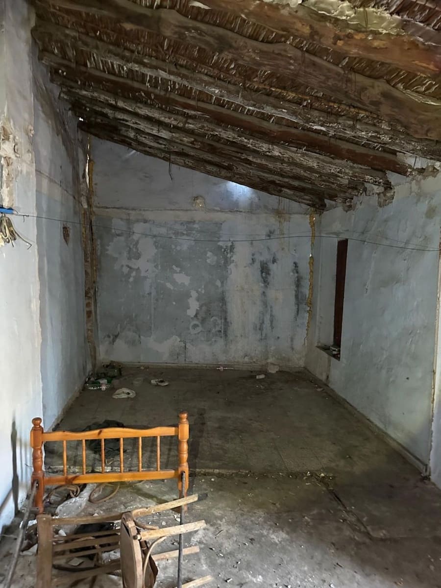 5 soveværelse Rækkehus til salg i Yatova - € 47.000 (Ref: 9198386)