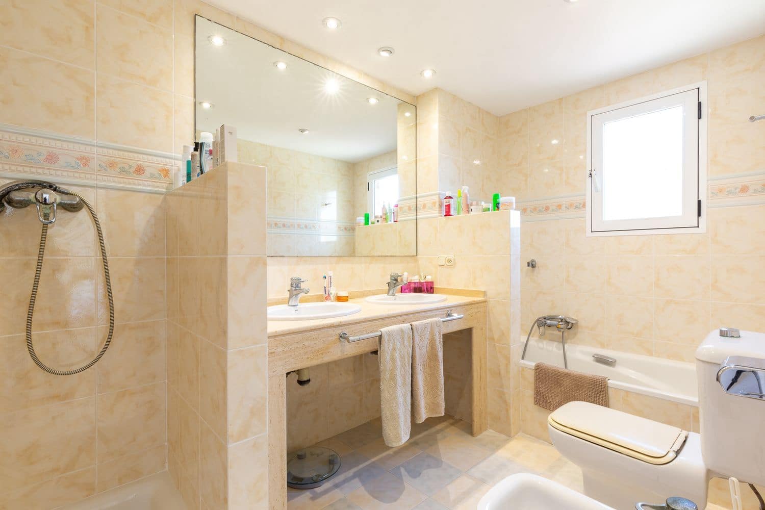 4 bedroom Villa for sale in Godella - € 598,000 (Ref: 9239842)