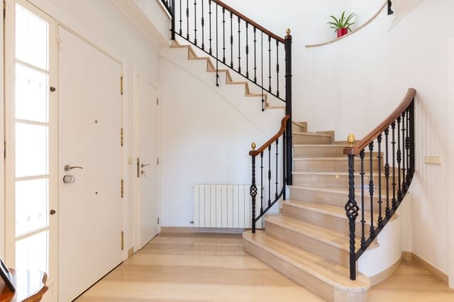 4 sovrum Villa till salu i Godella - 598 000 € (Ref: 9239842)