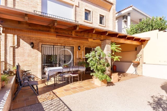 4 sovrum Villa till salu i Godella - 598 000 € (Ref: 9239842)