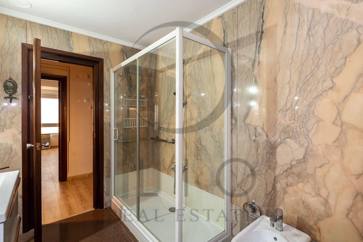 6 soveværelse Lejlighed til leje i Valencia by - € 3.500 (Ref: 9248031)