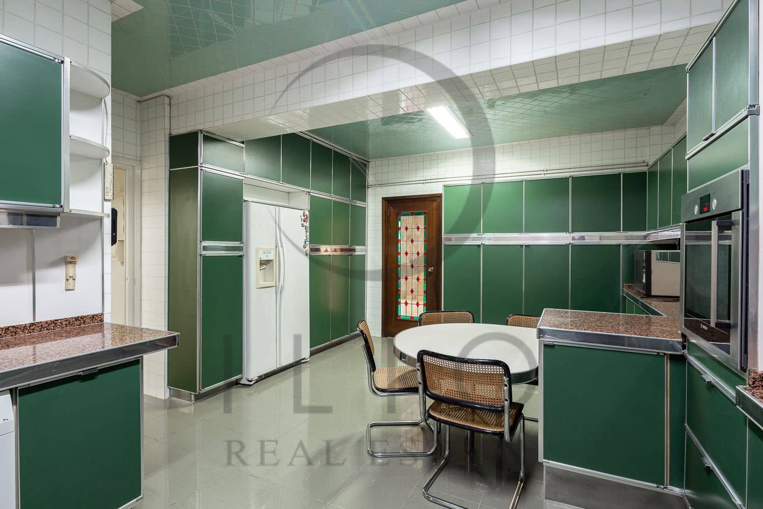 6 soveværelse Lejlighed til leje i Valencia by - € 3.500 (Ref: 9248031)