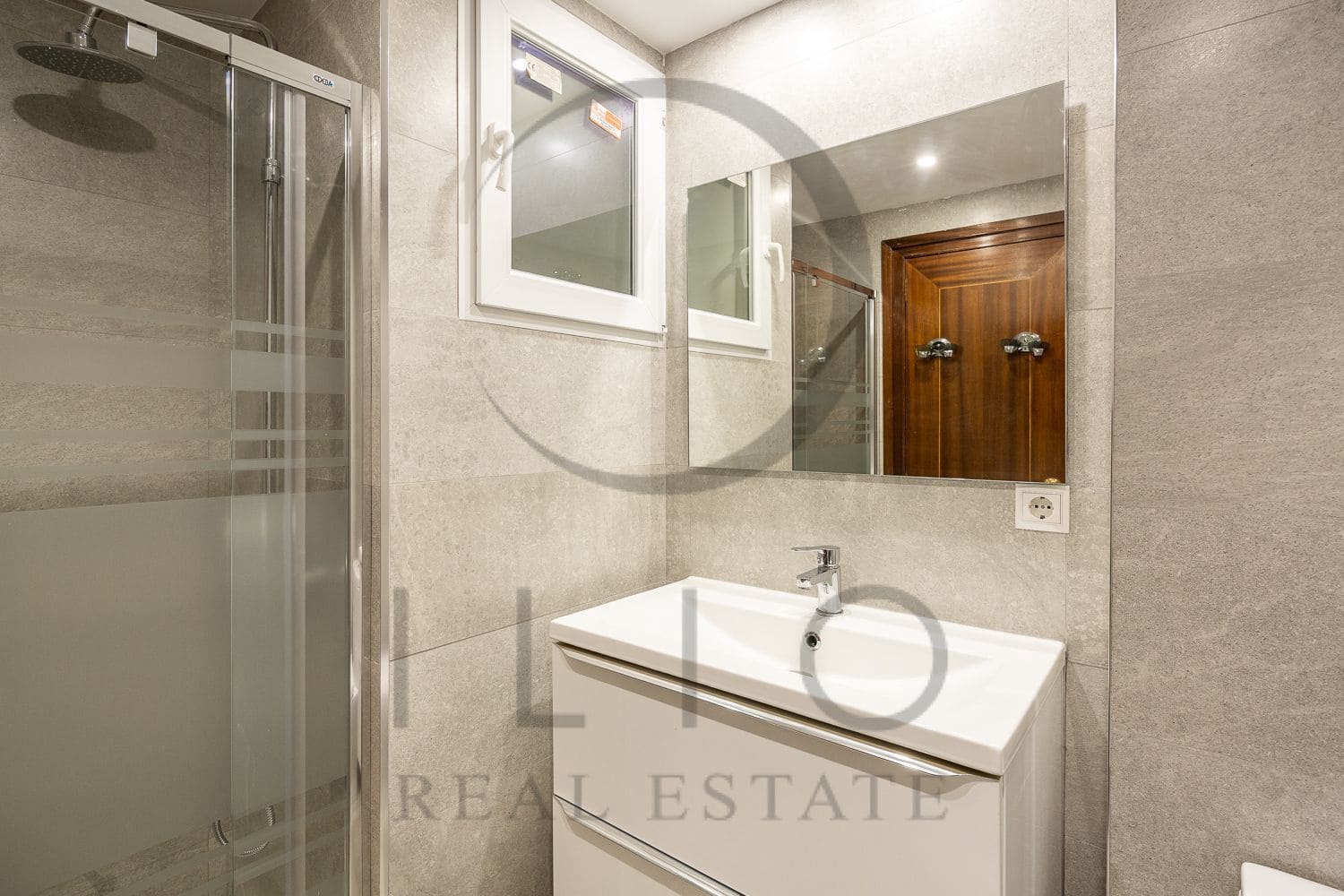 6 soveværelse Lejlighed til leje i Valencia by - € 3.500 (Ref: 9248031)