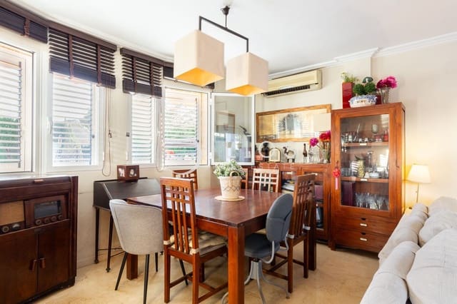 5 soveværelse Villa til salg i La Cañada, Paterna med swimmingpool - € 690.000 (Ref: 9303335)