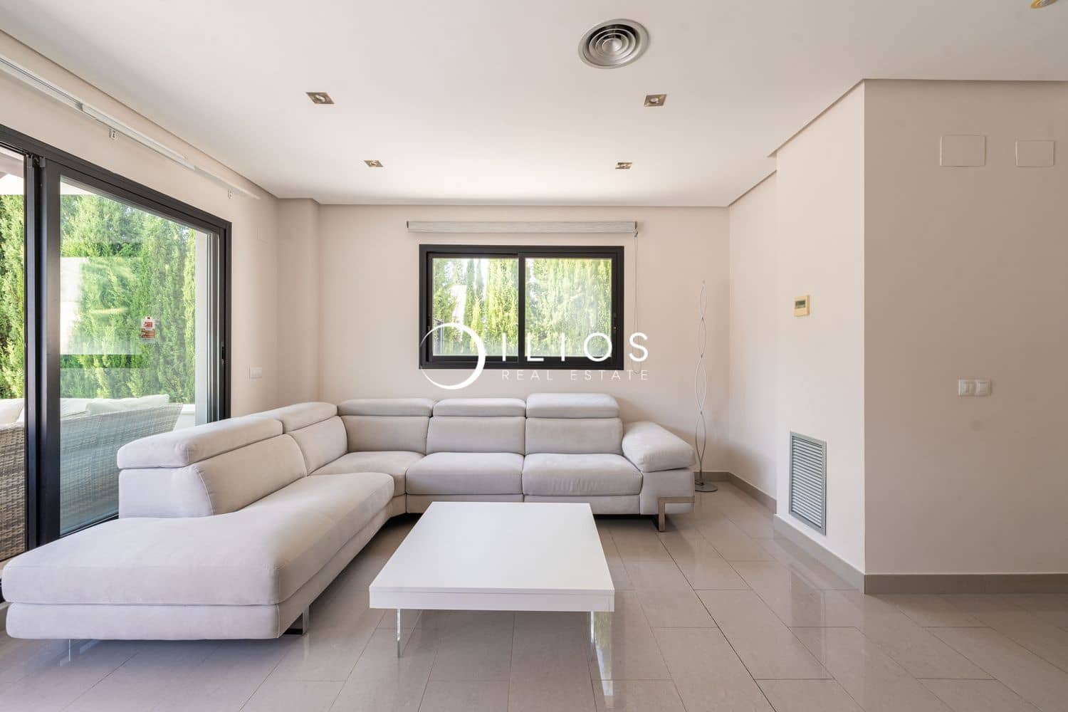 4 soverom Villa til salgs i Chiva med svømmebasseng - € 805 000 (Ref: 9312607)