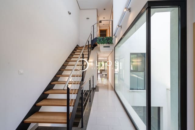 4 soverom Villa til salgs i Chiva med svømmebasseng - € 805 000 (Ref: 9312607)